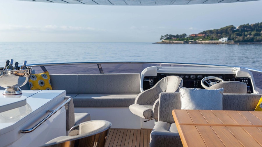 INSOMNIA Yacht INSOMNIA Yacht
